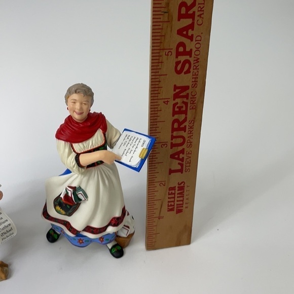 Hallmark “Globus, Lettera and Mrs Claus” - Picture 8 of 11